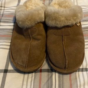 Bear paw slippers